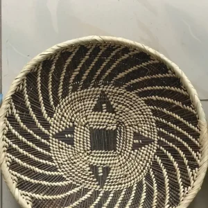 Wall basket